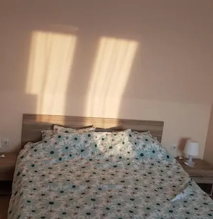 Boglarka Apartament *